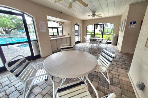 Condominio en alquiler en Palm Harbor, Florida, 2 dormitorios, 83.61 m2 № 2275714 - foto 24