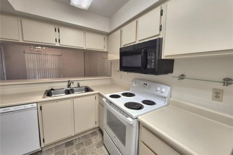 Condominio en alquiler en Palm Harbor, Florida, 2 dormitorios, 83.61 m2 № 2275714 - foto 10