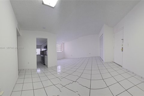 Copropriété à louer à Miami, Floride: 3 chambres, 117.61 m2 № 2008410 - photo 21