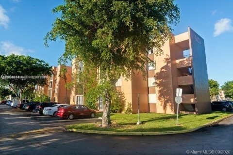 Condo à Miami, Floride, 3 chambres № 2008410