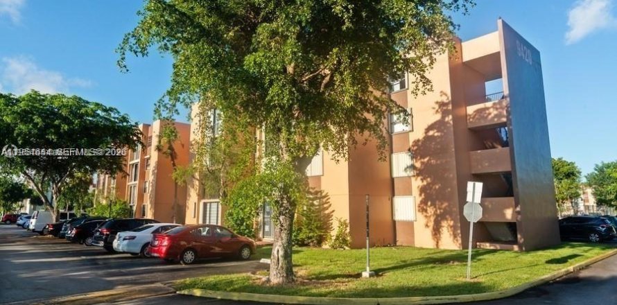 Condo à Miami, Floride, 3 chambres  № 2008410