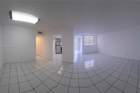 Copropriété à louer à Miami, Floride: 3 chambres, 117.61 m2 № 2008410 - photo 19