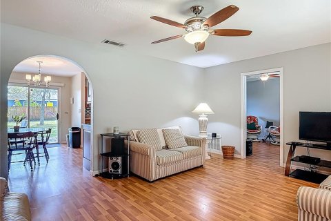 House in Edgewater, Florida 3 bedrooms, 140.47 sq.m. № 1807515 - photo 5
