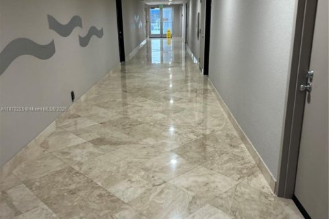 Condominio en alquiler en Hollywood, Florida, 2 dormitorios, 119.57 m2 № 1896262 - foto 5