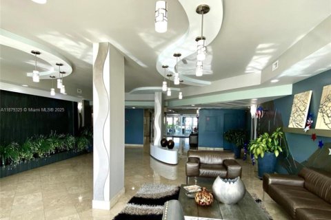 Condominio en alquiler en Hollywood, Florida, 2 dormitorios, 119.57 m2 № 1896262 - foto 28