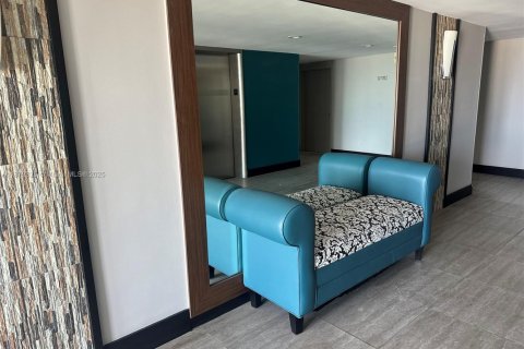 Condominio en alquiler en Hollywood, Florida, 2 dormitorios, 119.57 m2 № 1896262 - foto 23