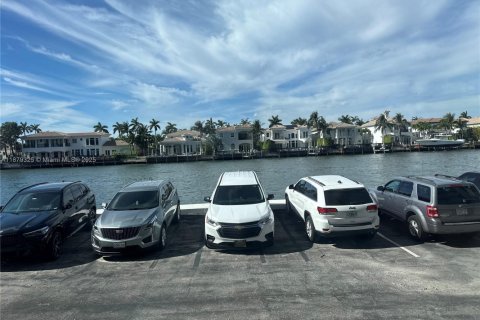 Condominio en alquiler en Hollywood, Florida, 2 dormitorios, 119.57 m2 № 1896262 - foto 21