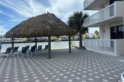 Condominio en alquiler en Hollywood, Florida, 2 dormitorios, 119.57 m2 № 1896262 - foto 8