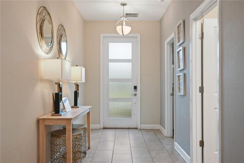 Villa ou maison à louer à Davenport, Floride: 8 chambres, 364.36 m2 № 2387323 - photo 4