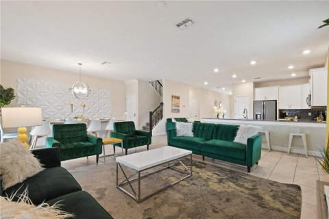 Villa ou maison à louer à Davenport, Floride: 8 chambres, 364.36 m2 № 2387323 - photo 6