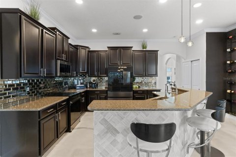 House in Ruskin, Florida 4 bedrooms, 363.99 sq.m. № 2155437 - photo 21
