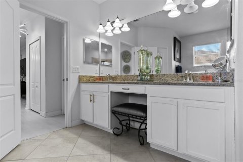 House in Ruskin, Florida 4 bedrooms, 363.99 sq.m. № 2155437 - photo 15