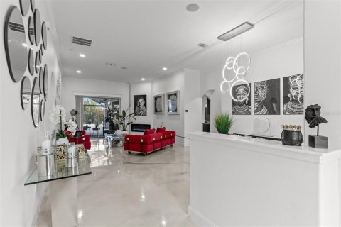 House in Ruskin, Florida 4 bedrooms, 363.99 sq.m. № 2155437 - photo 5