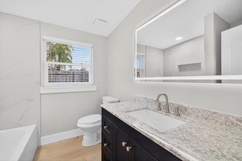 Villa ou maison à vendre à Tampa, Floride: 5 chambres, 230.12 m2 № 2141935 - photo 30