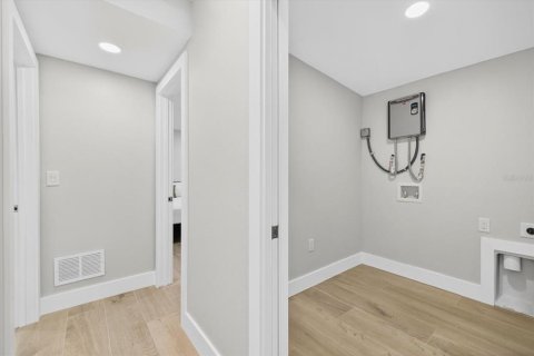 Villa ou maison à vendre à Tampa, Floride: 5 chambres, 230.12 m2 № 2141935 - photo 28