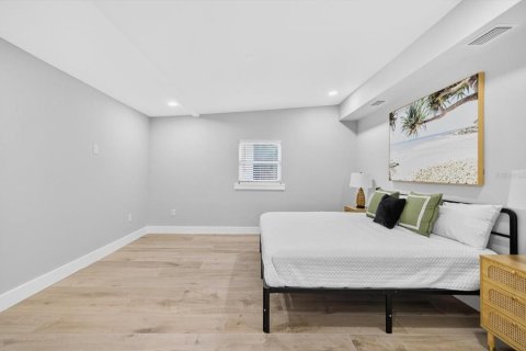 Villa ou maison à vendre à Tampa, Floride: 5 chambres, 230.12 m2 № 2141935 - photo 22