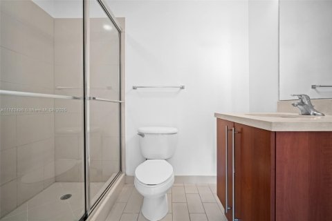 Condo in Miami, Florida, 2 bedrooms  № 2022811 - photo 15