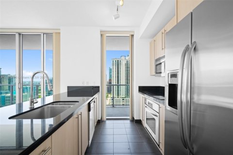 Condo in Miami, Florida, 2 bedrooms  № 2022811 - photo 4