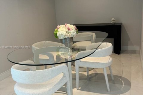 Copropriété à louer à Sunny Isles Beach, Floride: 2 chambres, 145.95 m2 № 2084270 - photo 7