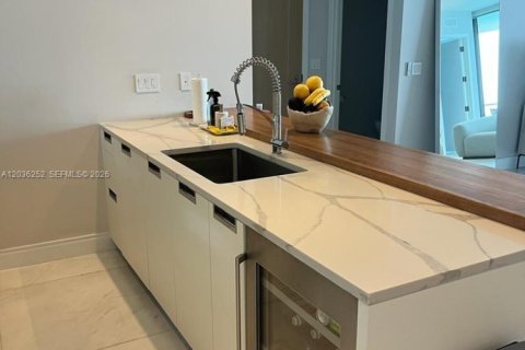 Copropriété à louer à Sunny Isles Beach, Floride: 2 chambres, 145.95 m2 № 2084270 - photo 5