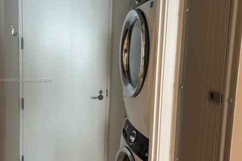 Copropriété à louer à Sunny Isles Beach, Floride: 2 chambres, 145.95 m2 № 2084270 - photo 15