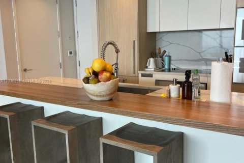 Copropriété à louer à Sunny Isles Beach, Floride: 2 chambres, 145.95 m2 № 2084270 - photo 4