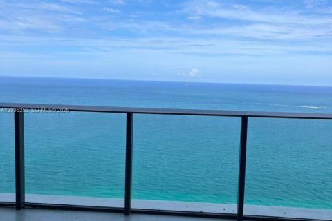 Copropriété à louer à Sunny Isles Beach, Floride: 2 chambres, 145.95 m2 № 2084270 - photo 2