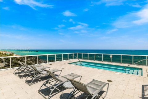 Copropriété à vendre à Sunny Isles Beach, Floride: 2 chambres, 171.59 m2 № 1959911 - photo 4