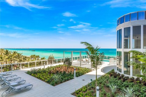 Copropriété à vendre à Sunny Isles Beach, Floride: 2 chambres, 171.59 m2 № 1959911 - photo 1
