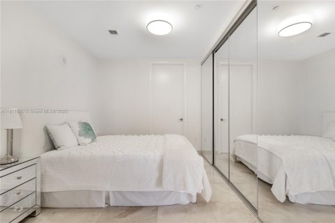Copropriété à vendre à Sunny Isles Beach, Floride: 2 chambres, 171.59 m2 № 1959911 - photo 21