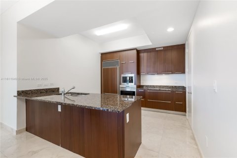 Copropriété à vendre à Sunny Isles Beach, Floride: 2 chambres, 171.59 m2 № 1959911 - photo 19