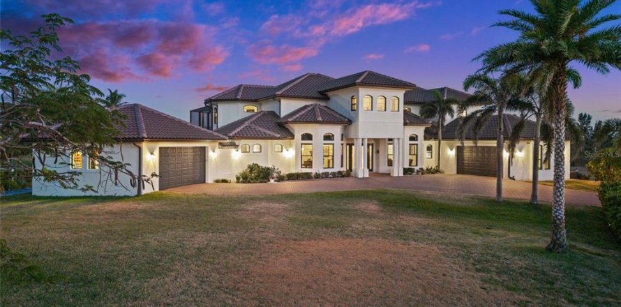 House in Port Charlotte, Florida 4 bedrooms, 483.65 sq.m. № 1662850