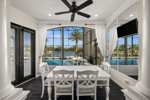 House in Port Charlotte, Florida 4 bedrooms, 483.65 sq.m. № 1662850 - photo 17