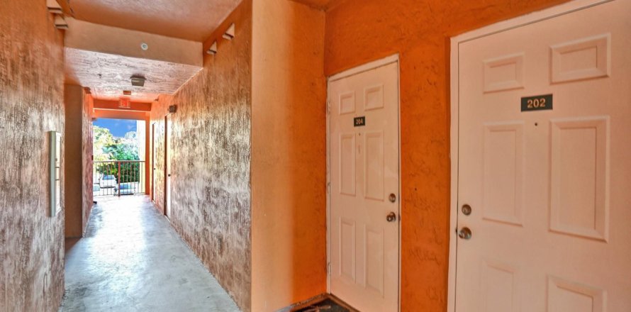 Condo in Davie, Florida, 2 bedrooms № 1189563