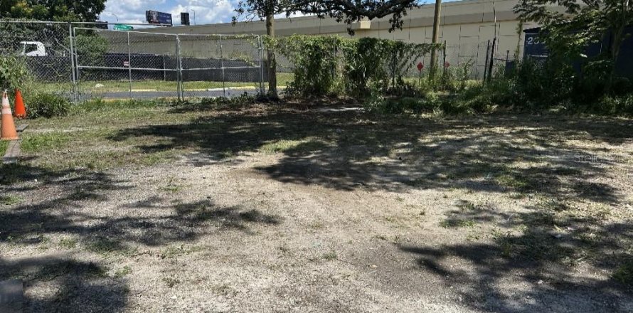 Commercial property in Orlando, Florida 85.93 sq.m. № 1914112
