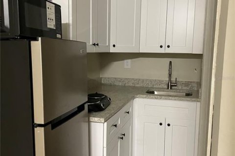 Apartamento en alquiler en Orlando, Florida, 2 habitaciones, 25.64 m2 № 1919825 - foto 2