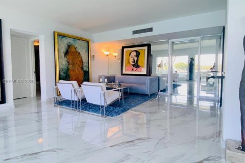 Condo in Bal Harbour, Florida, 2 bedrooms  № 1999432 - photo 19