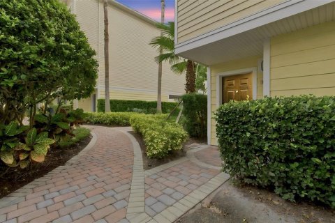Touwnhouse à Tampa, Floride 4 chambres, 211.91 m2 № 2321626