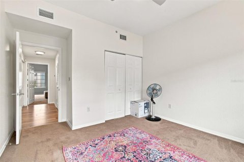 Adosado en venta en Tampa, Florida, 4 dormitorios, 211.91 m2 № 2321626 - foto 26