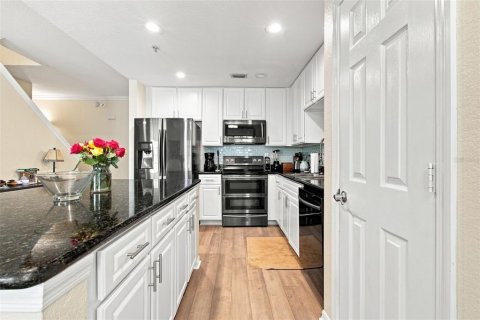 Adosado en venta en Tampa, Florida, 4 dormitorios, 211.91 m2 № 2321626 - foto 10