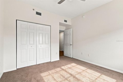 Adosado en venta en Tampa, Florida, 4 dormitorios, 211.91 m2 № 2321626 - foto 29
