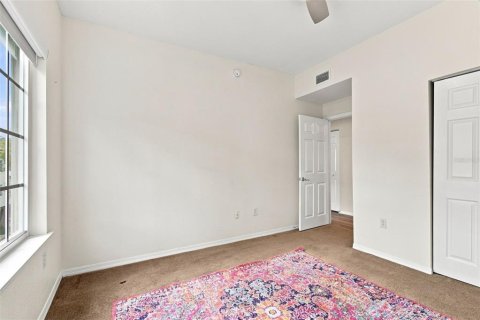 Adosado en venta en Tampa, Florida, 4 dormitorios, 211.91 m2 № 2321626 - foto 25