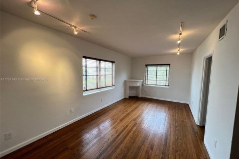 Copropriété à vendre à Miami Beach, Floride: 1 chambre, 52.49 m2 № 1874606 - photo 13