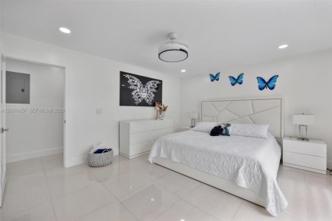 Villa ou maison à vendre à Miami, Floride: 3 chambres, 127.18 m2 № 2241429 - photo 30