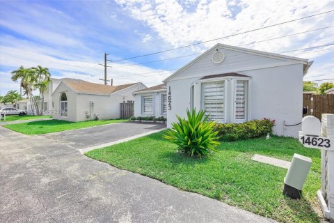 Villa ou maison à vendre à Miami, Floride: 3 chambres, 127.18 m2 № 2241429 - photo 3