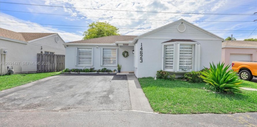 Villa ou maison à Miami, Floride 3 chambres, 127.18 m2 № 2241429