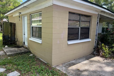 Casa en venta en Tampa, Florida, 3 dormitorios, 97.92 m2 № 2377512 - foto 2