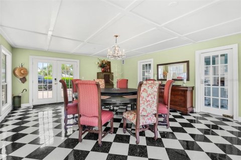 House in Cocoa, Florida 5 bedrooms, 308.06 sq.m. № 1909270 - photo 22
