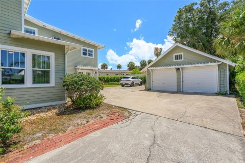House in Cocoa, Florida 5 bedrooms, 308.06 sq.m. № 1909270 - photo 6