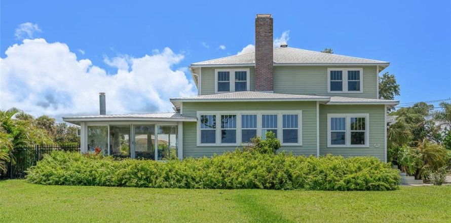 House in Cocoa, Florida 5 bedrooms, 308.06 sq.m. № 1909270